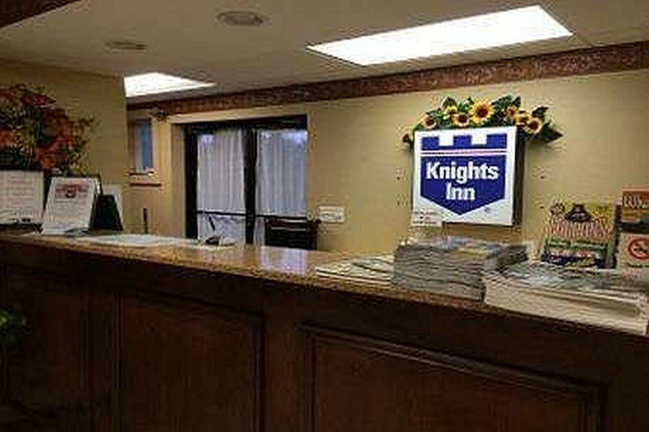 Knights Inn Ньюпорт Экстерьер фото